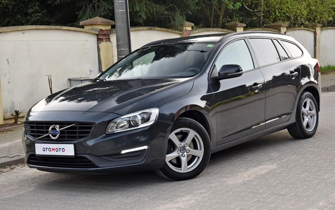 Volvo V60 cena 49999 przebieg: 215000, rok produkcji 2017 z Płock małe 529